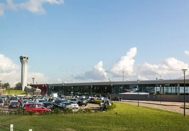 Flughafen Kutaisi KUT Georgien David der Erbauer