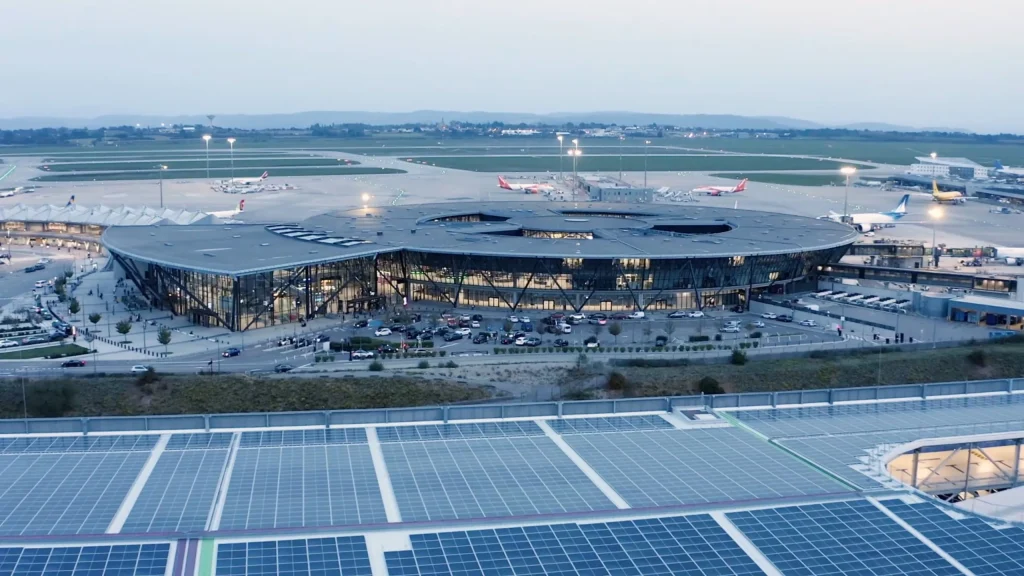 Flughafen Lyon-Saint Exupéry LYS Frankreich Vorreiter der Nachhaltigkeit